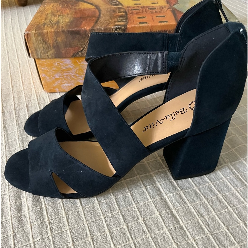 Navy Suede Bella Vita Shoes - NIB - Picture 3 of 7